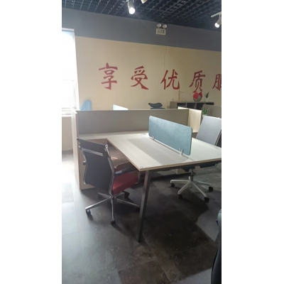 屏風(fēng)辦公桌